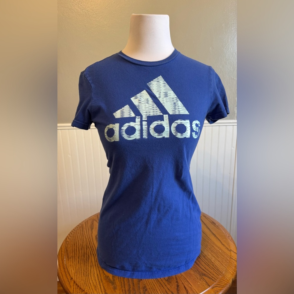 Women’s Adidas Blue Logo Tee Size Small 💙